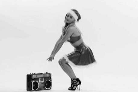 Rita-Ora-Sexy-Love-5