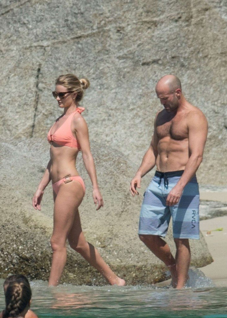 Rosie-Huntington-Whiteley-in-a-Bikini-13