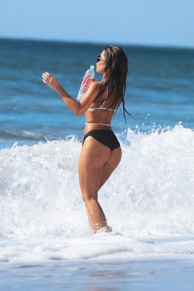 Tawny-Jordan-Sexy-Topless-16