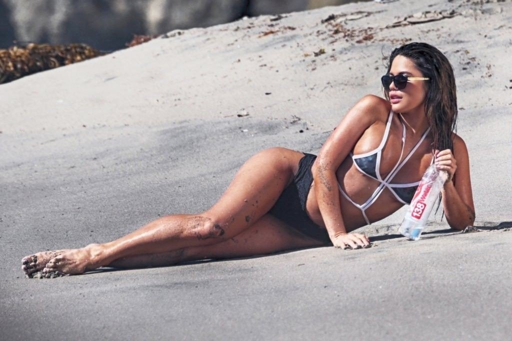 Tawny-Jordan-Sexy-Topless-26