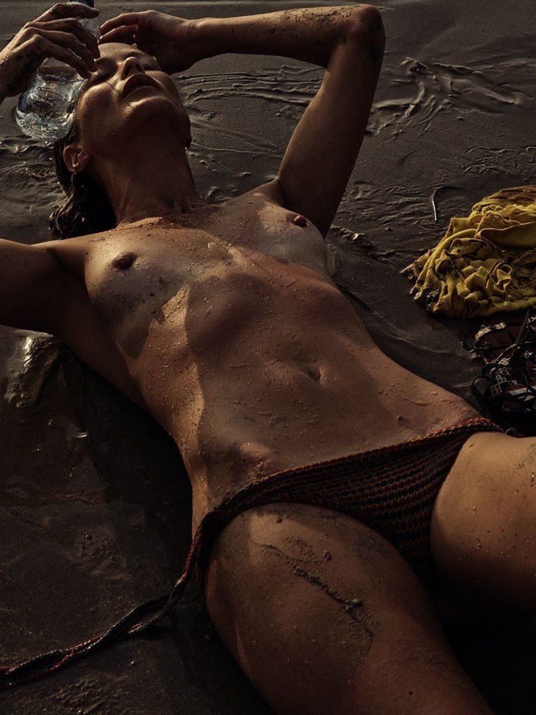 Carolyn Murphy Topless & Sexy15