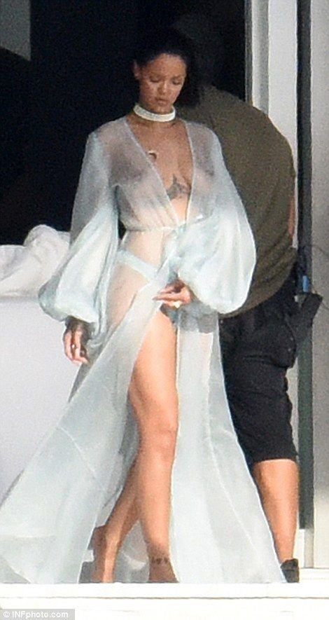 Rihanna See Through Photos 23