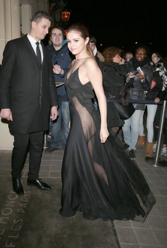 Selena Gomez Braless 2