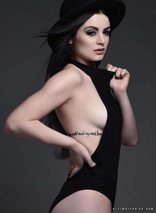 Paige (WWE) Sexy 2