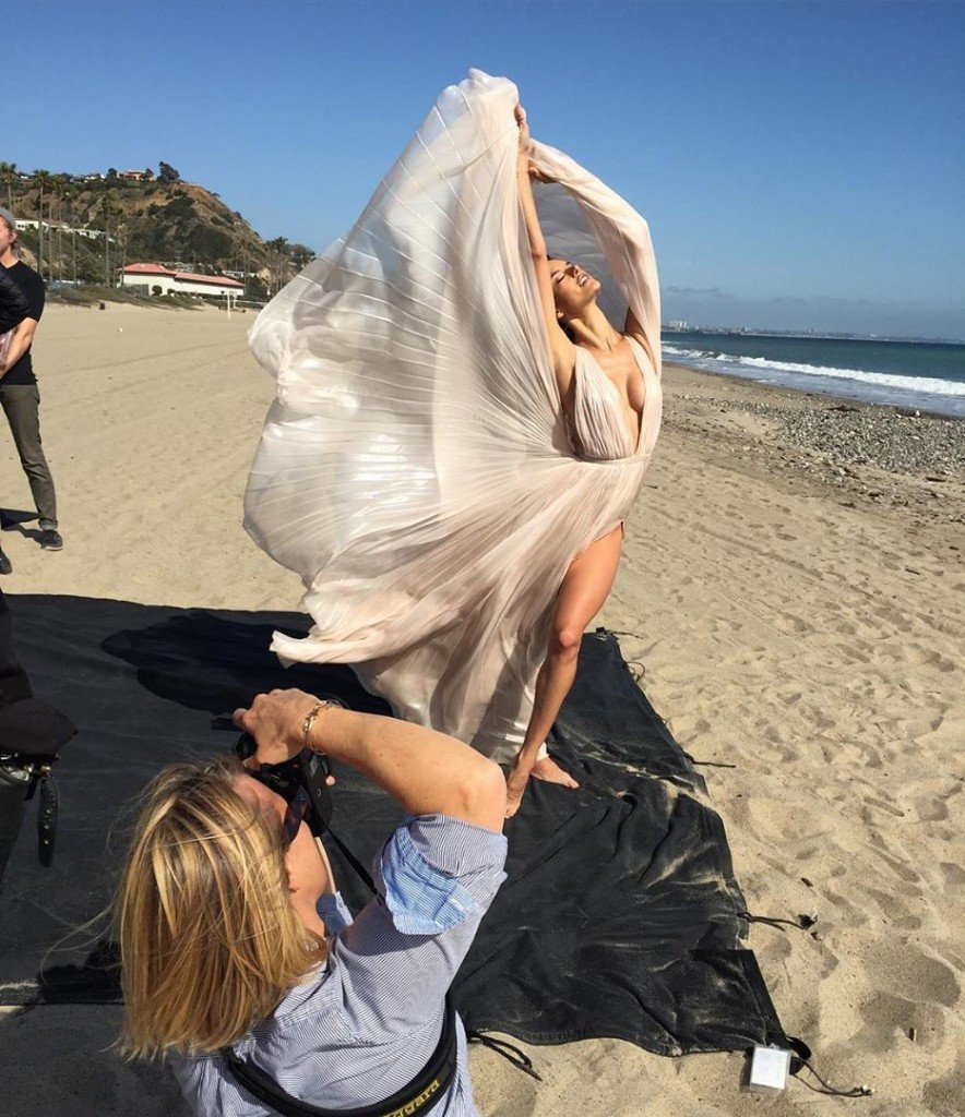 Alessandra Ambrosio Sexy Photos 18