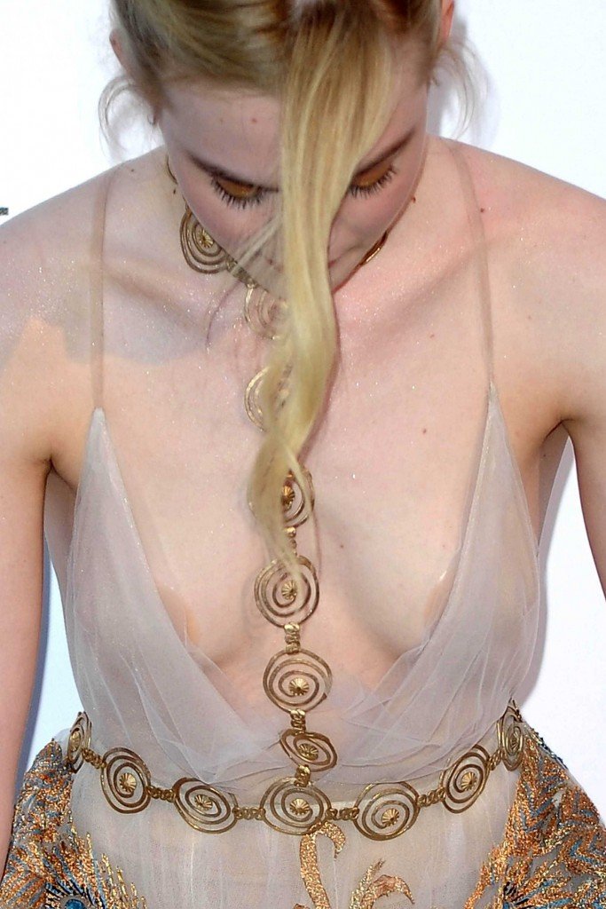 Elle Fanning Sexy 34