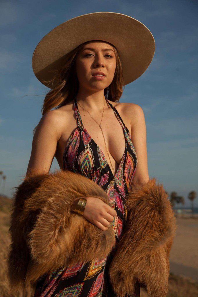 Jennette McCurdy Sexy 1