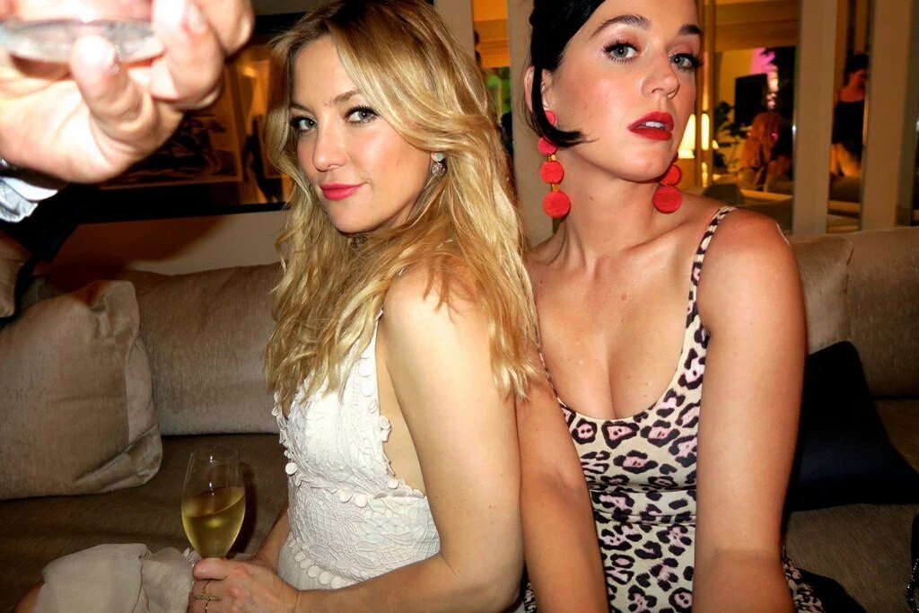 Katy Perry Cleavage 2