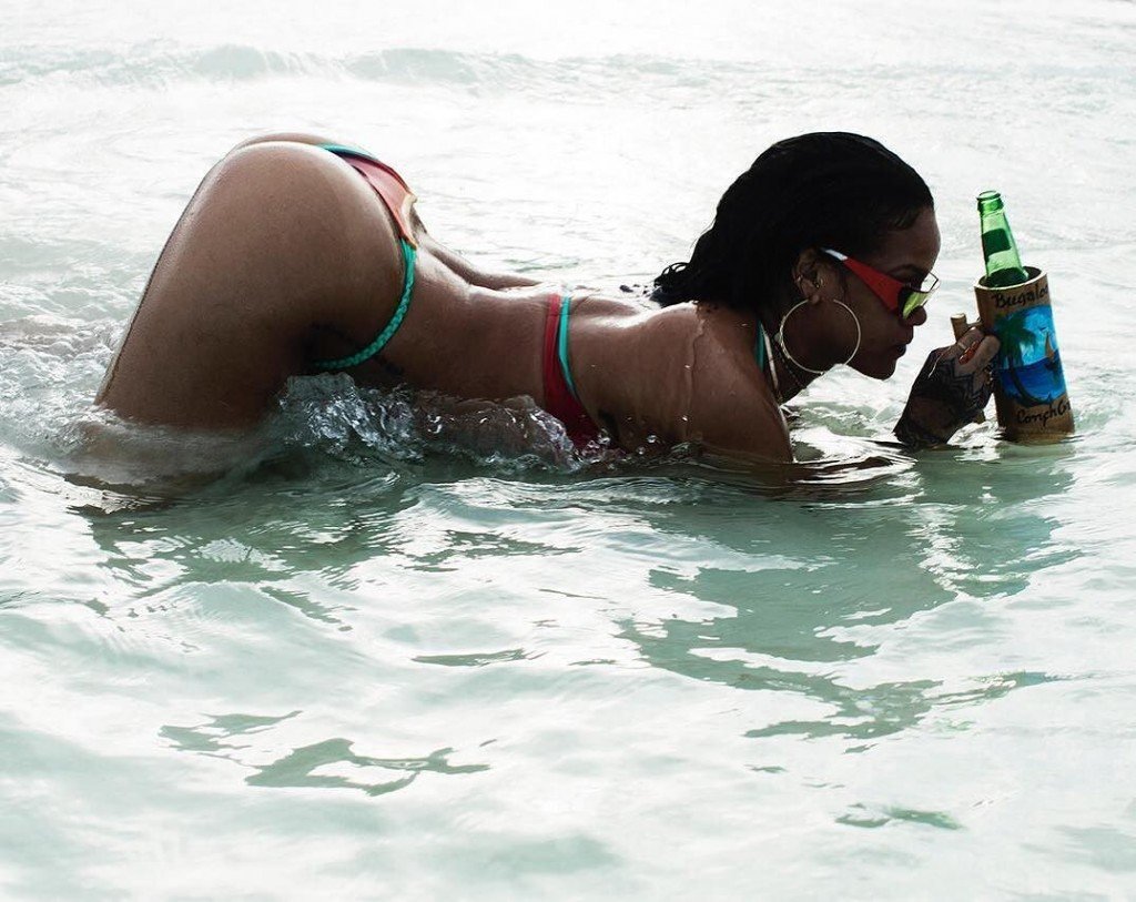 Rihanna Sexy 1