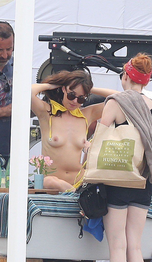 Dakota Johnson Sin Parte Superior Nueva 6