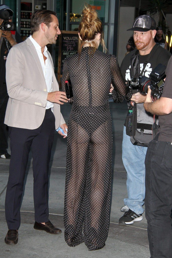 Janet Montgomery Transparente 1