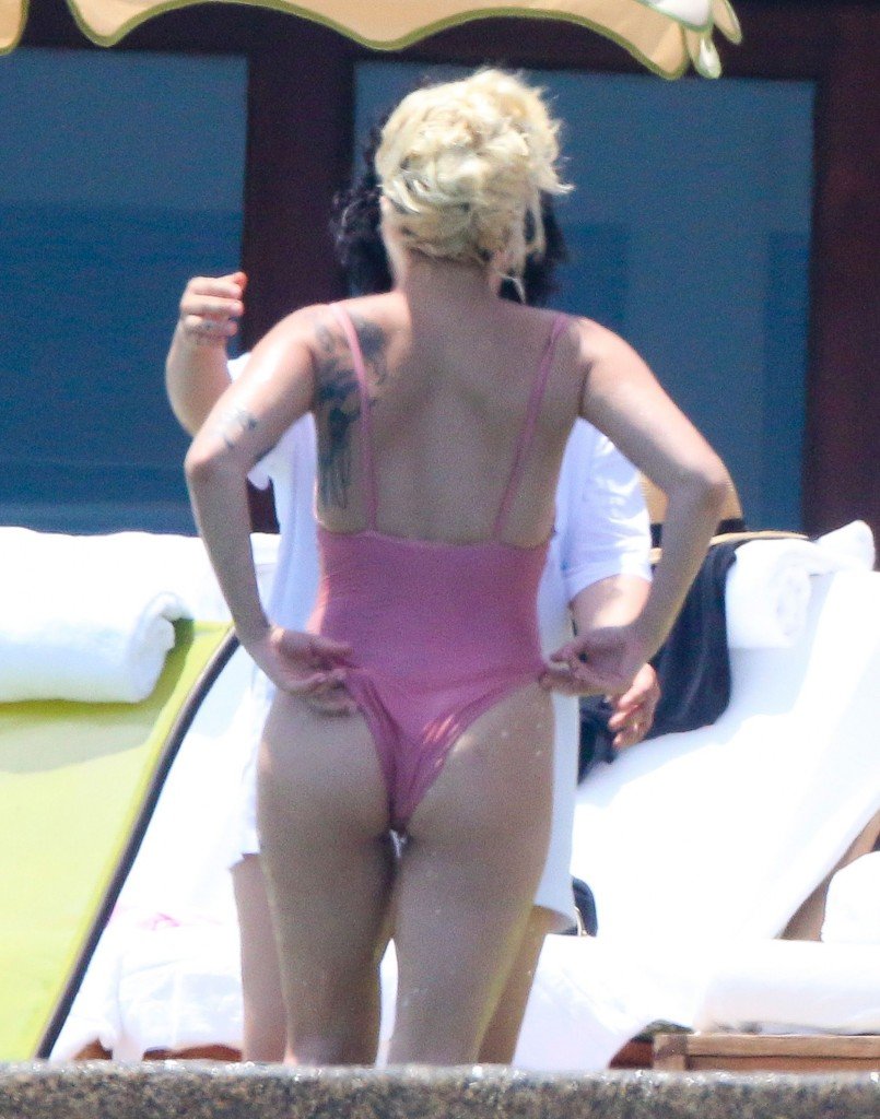 Lady Gaga Sexy 2