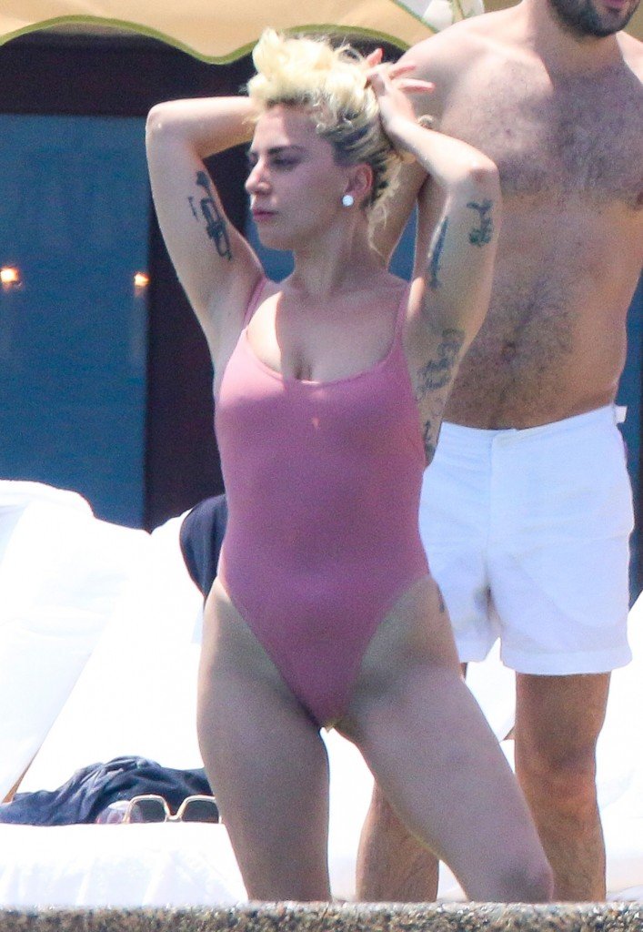 Lady Gaga Sexy 8