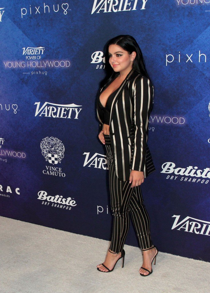 Escote de Ariel Winter 7