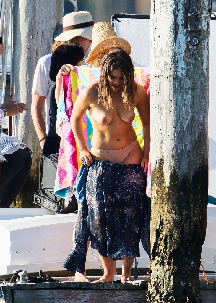 Olympia Valance Desnuda 11