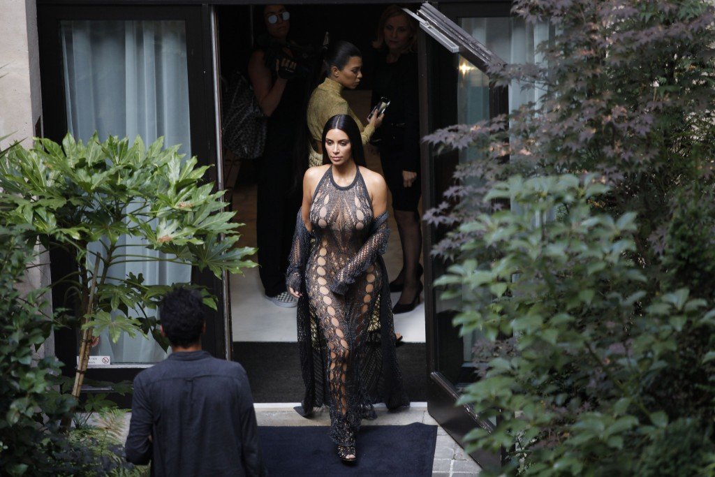 Kim Kardashian Sexy 3