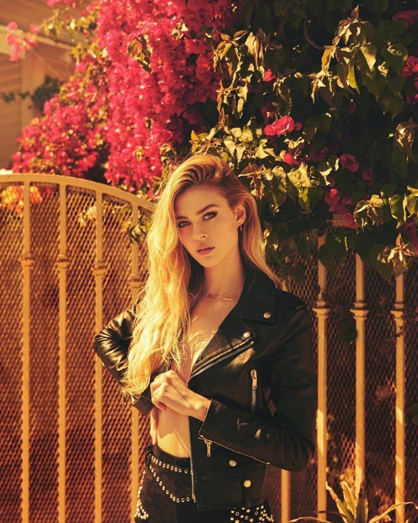 Nicola Peltz Sexy 10
