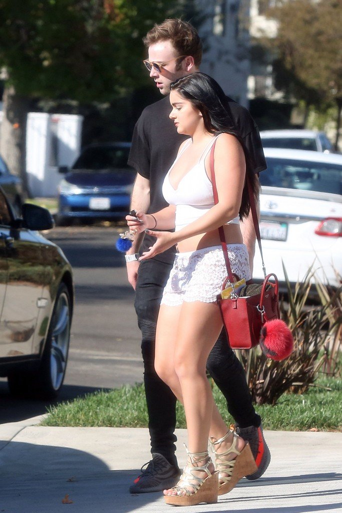 Ariel Winter Ass 9