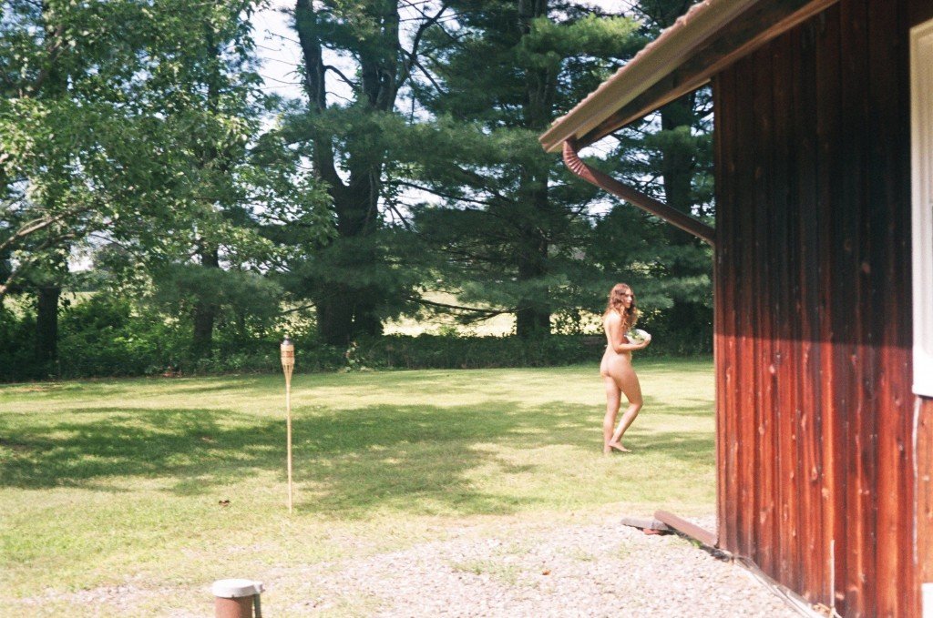 Lola Kirke Nude 10