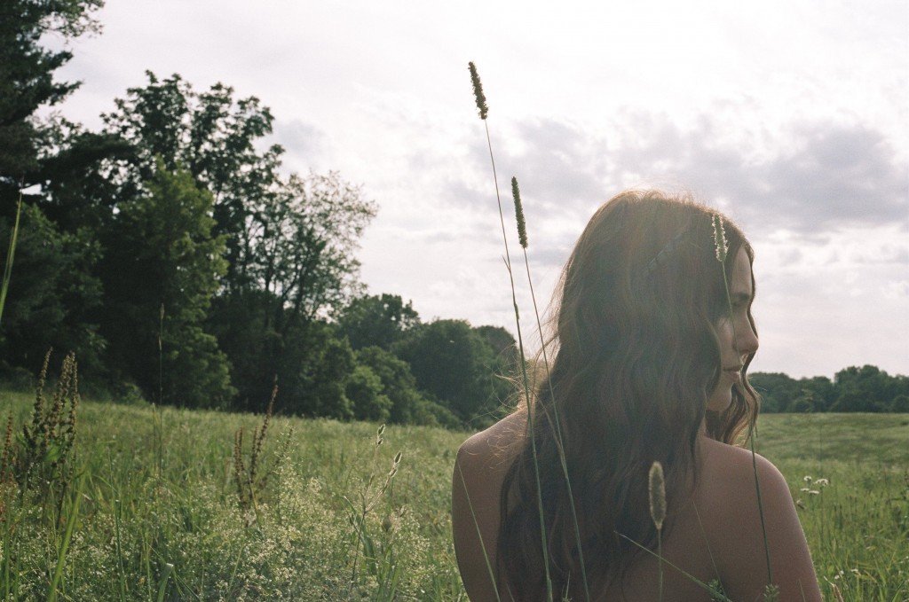 Lola Kirke Nude 3