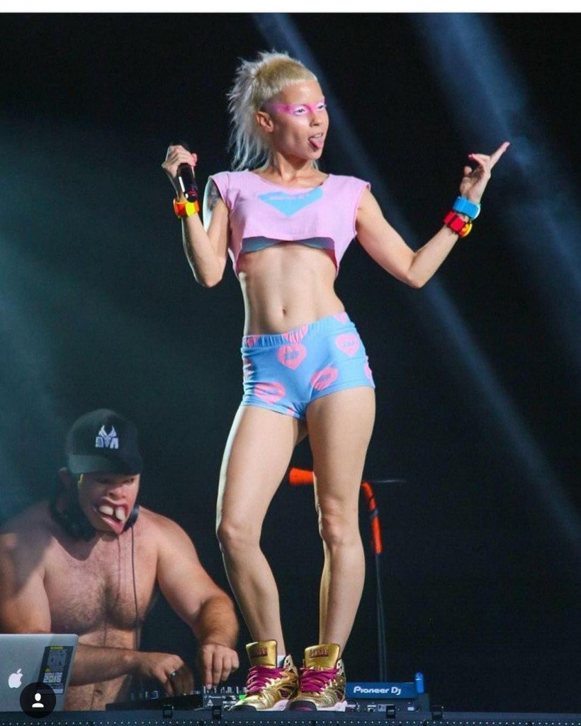 Yolandi Visser Sexy-1