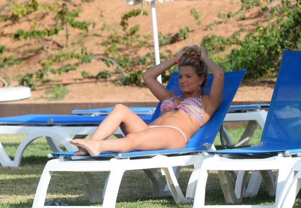 Zara Holland Sexy 31
