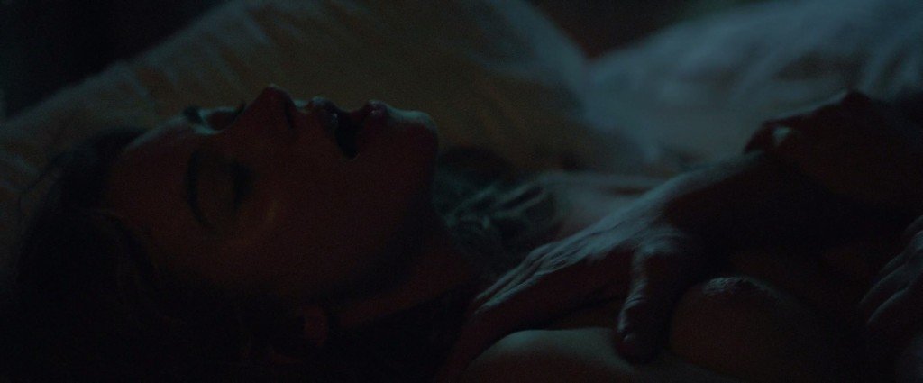 Imogen Poots Nude 31