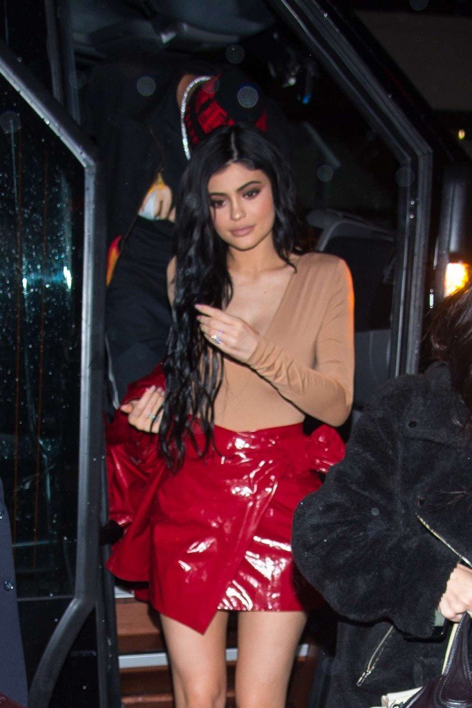 Kylie Jenner Sexy 15