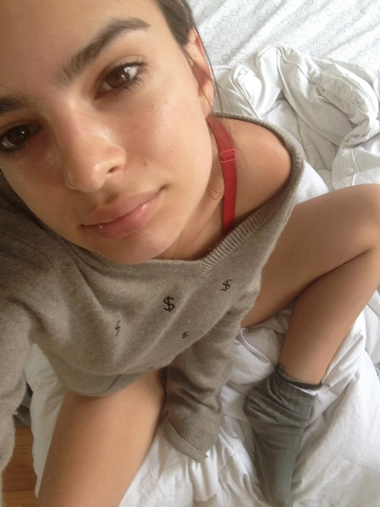 Emily Ratajkowski New Leaked Photos 128 thefappening.so
