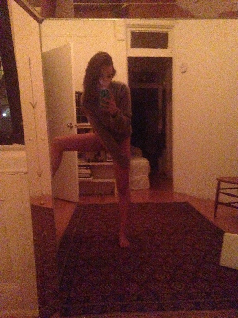 Emily Ratajkowski New Leaked Photos 26 thefappening.so