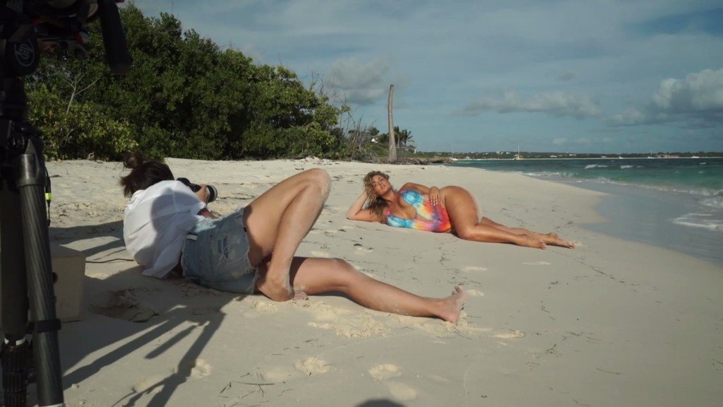Hunter McGrady Bodypaint Uncovered 20 thefappening.so