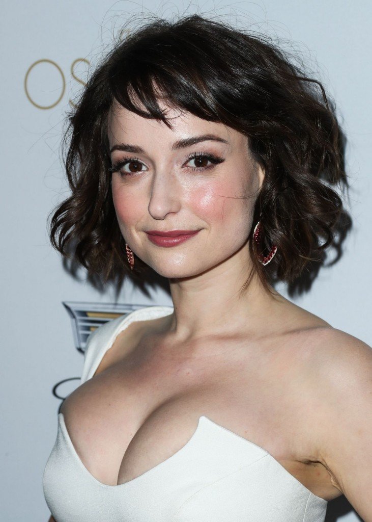Escote de Milana Vayntrub 1 thefappening.so