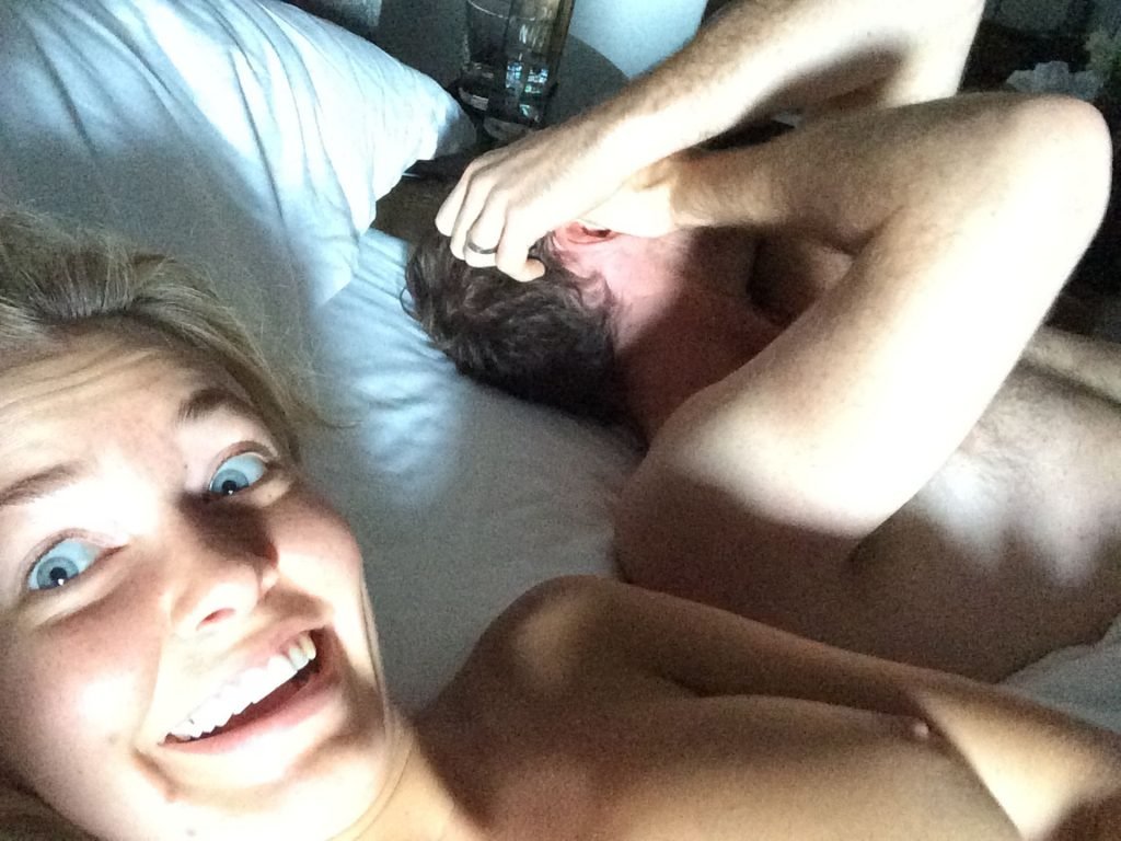 Lara Bingle Desnuda