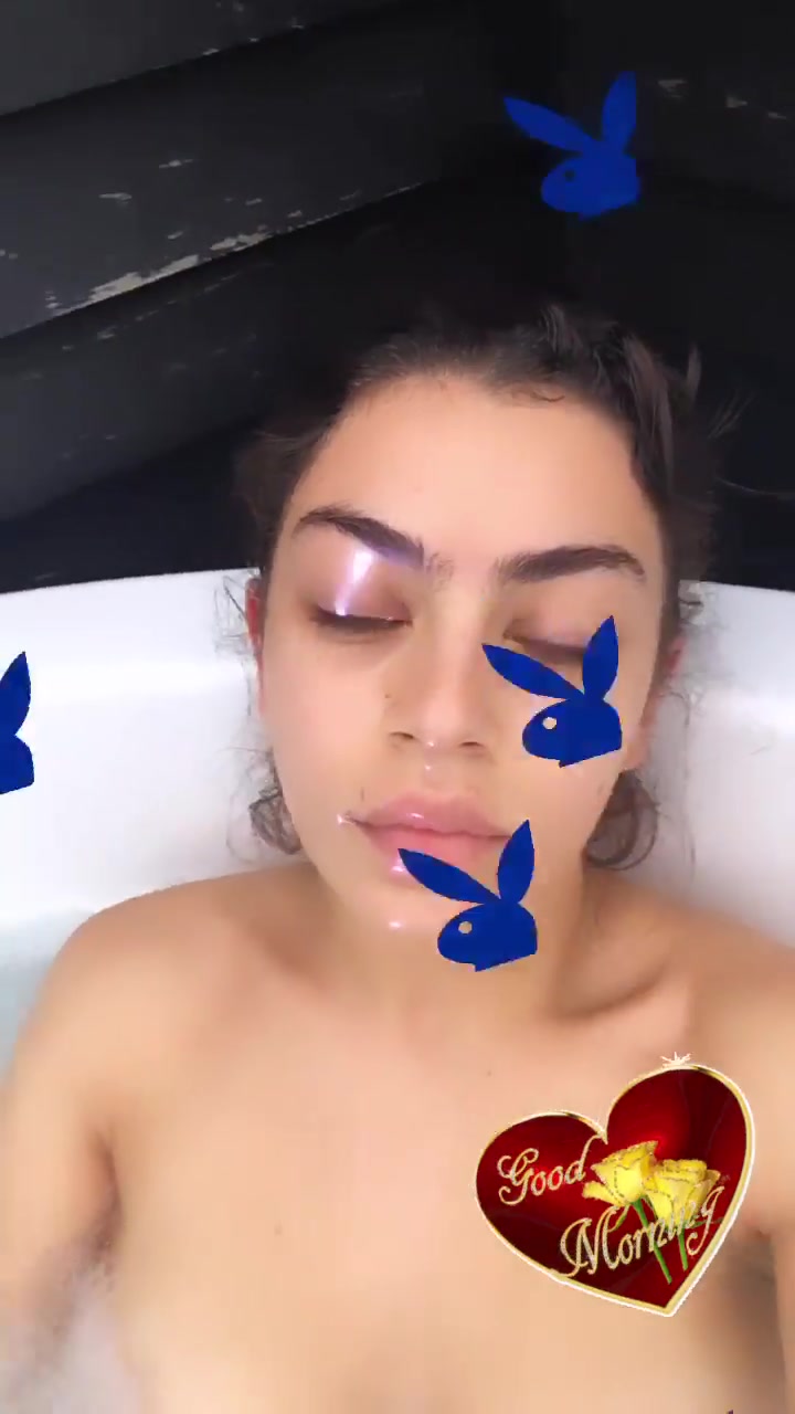 Charli XCX Desnuda