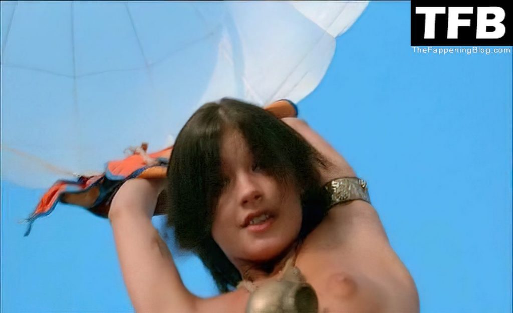 Catherine Zeta-Jones Desnuda